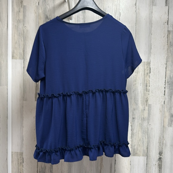 EUC- Perfect Peach blouse NAVY- Size 1X - Picture 2 of 3